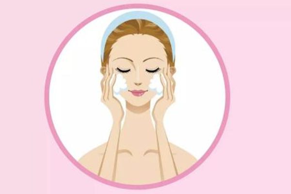 臉上為什么愛出油,臉上出油多怎么辦