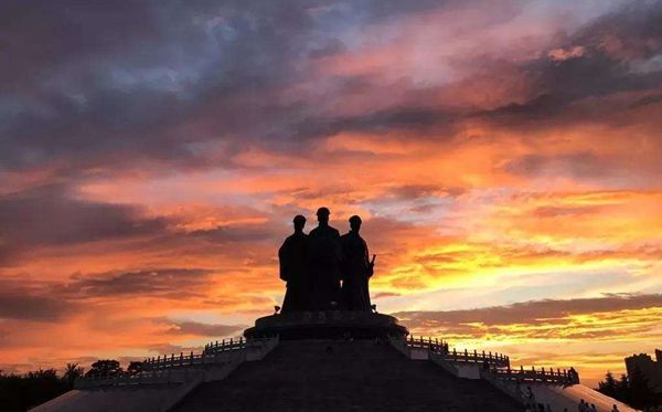滎陽怎么讀,滎的讀音是什么,滎陽市屬于哪個(gè)市