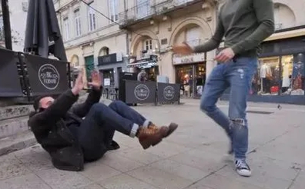 為什么外國人不會亞洲蹲？